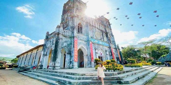 Khám phá Nhà thờ Mằng Lăng – Công trình trăm năm tuổi ở Phú Yên